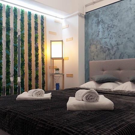 Anelisse Apartments เอโฟริเอนอร์ด ภายนอก รูปภาพ
