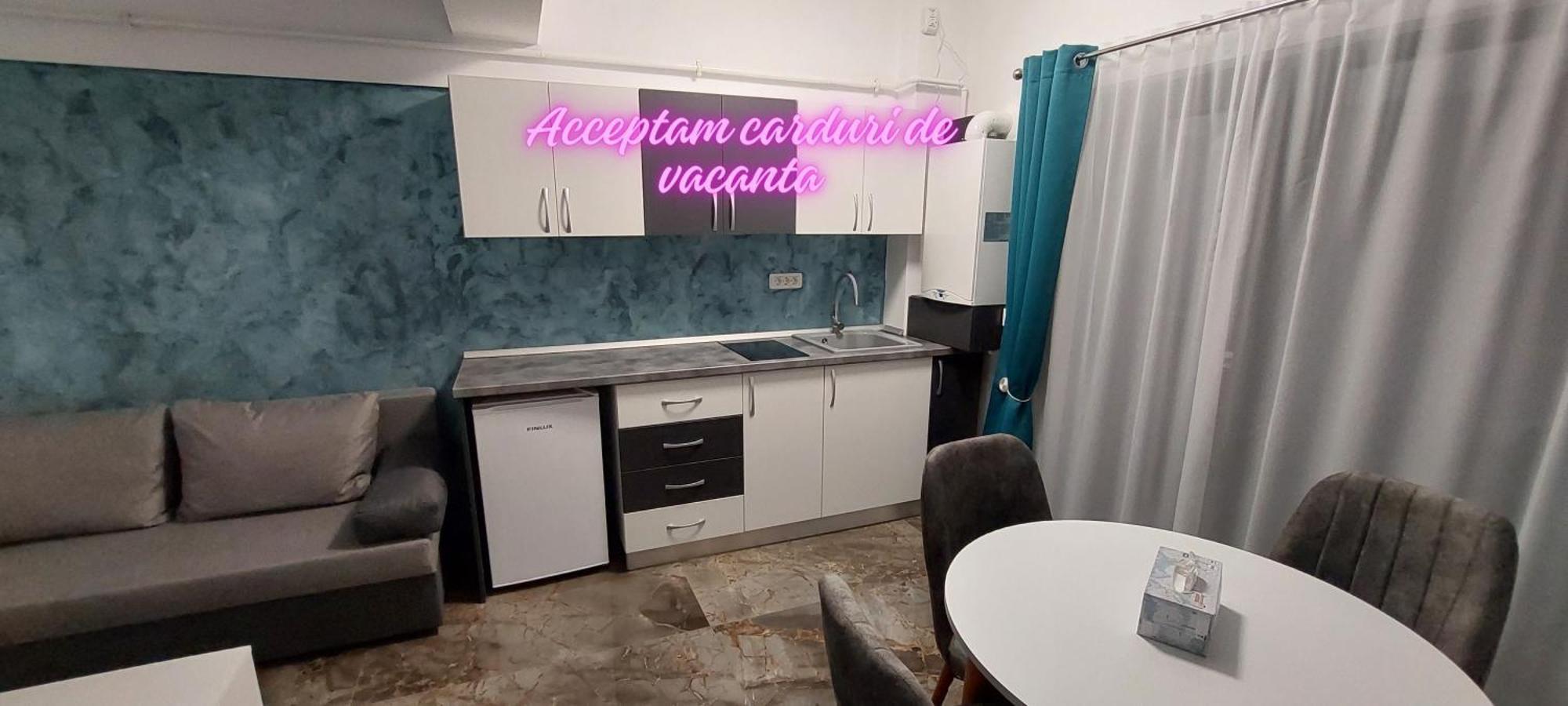 Anelisse Apartments เอโฟริเอนอร์ด ภายนอก รูปภาพ
